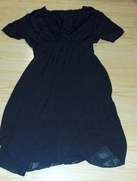 Šaty s překřížením na prsou, 48