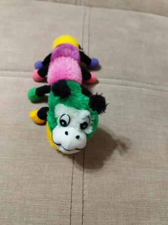 Plyšová stonožka,