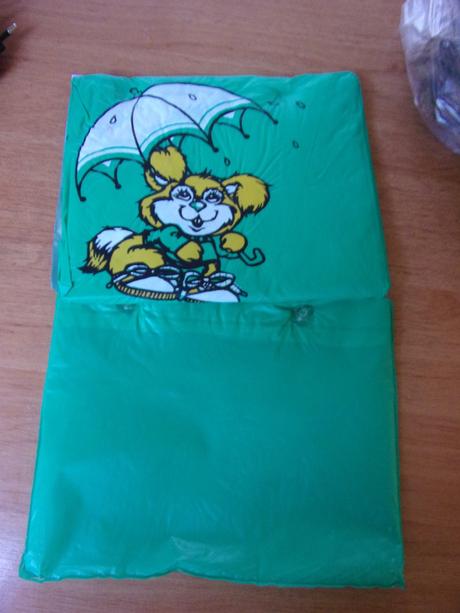 Pončo pláštěnka, 134