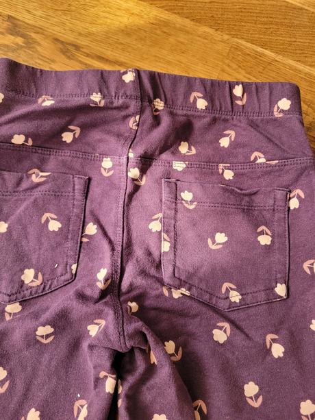 Kalhoty/ legíny s kapsami vel. 134, 134