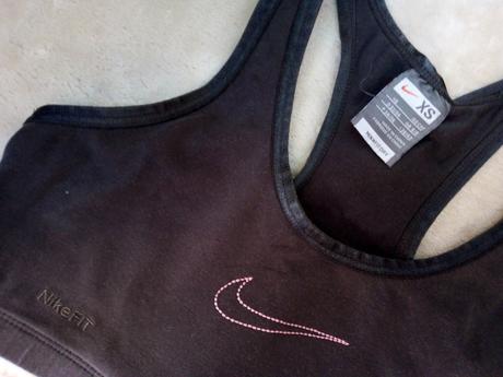 Sportovní podprsenka zn."nike" vel."xs/158", nike,xs