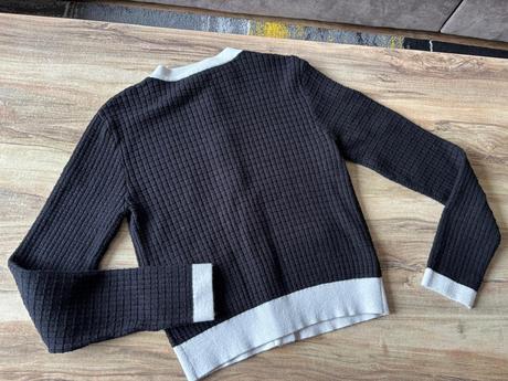 Bílo černý svetr, new yorker,m