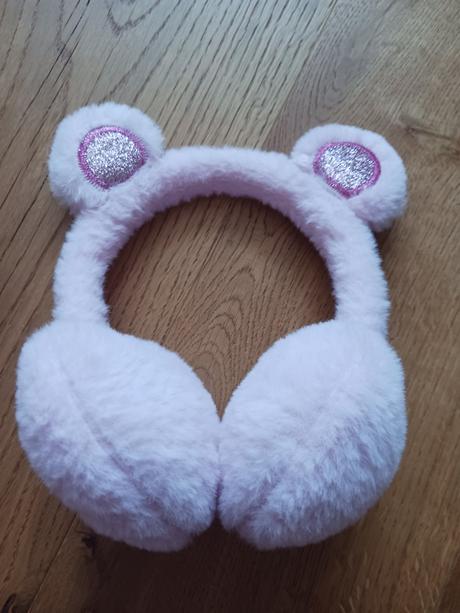 Sluchátka na uši, 134