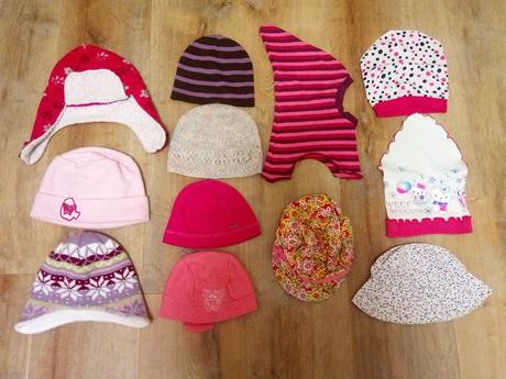 6 x čepice / klobouk / šátek,cca 1-4 roky, 30kč/ks, 86