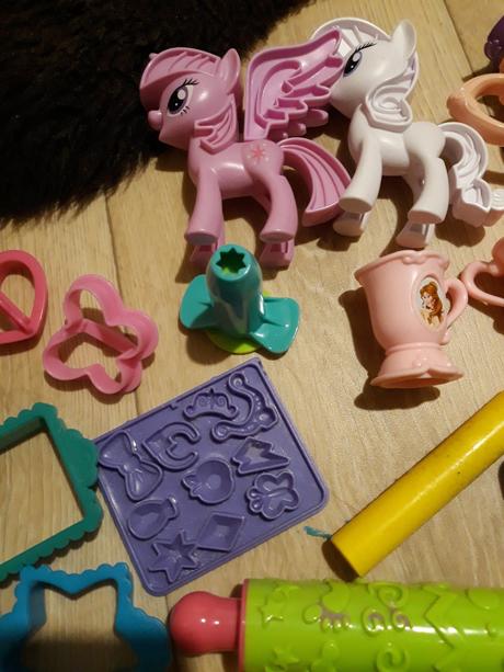 Vykrajovatka na modelinu nebo písek, 