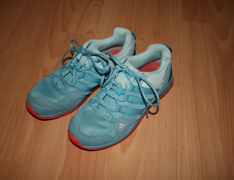 Trekové outdoorové boty, tenisky, adidas,33