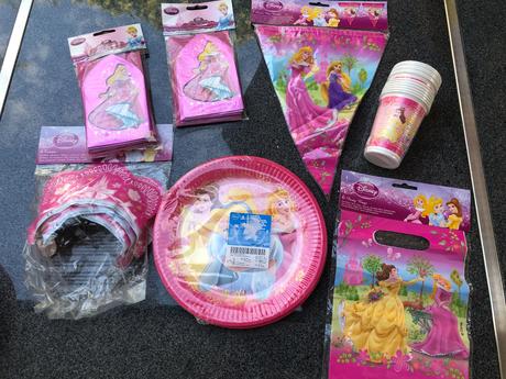 Princezny party narozeniny oslava-pozvanky, girlan, 