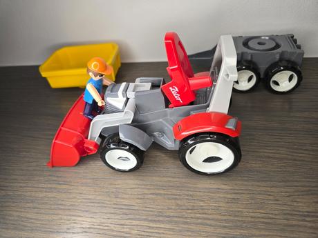 Traktor s přívěsem a figurkou, igráček multigo,