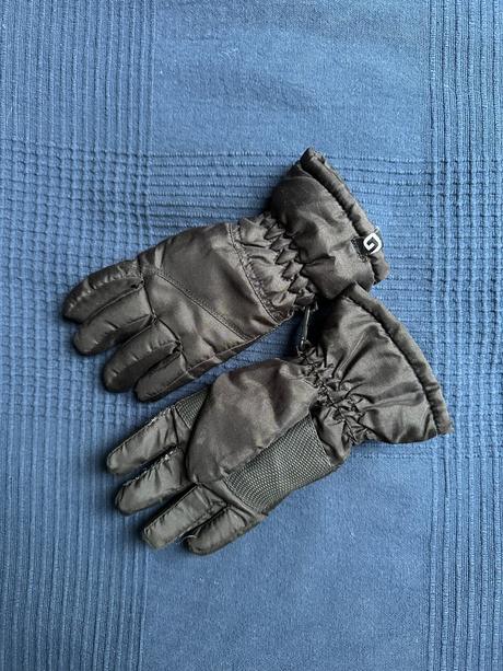 Lyžařské rukavice, 116