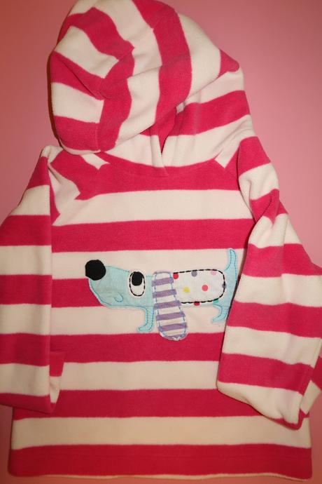 Mikina s pejskem, next,104