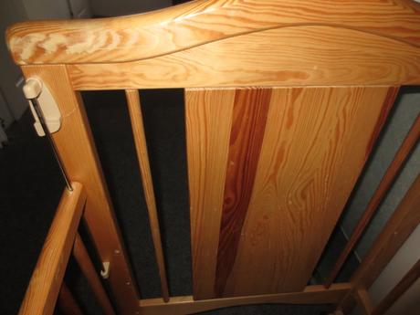 Postýlka dřevěná s matrací 120x60cm, boční výsuv, šířka (cm): 60,délka (cm): 120