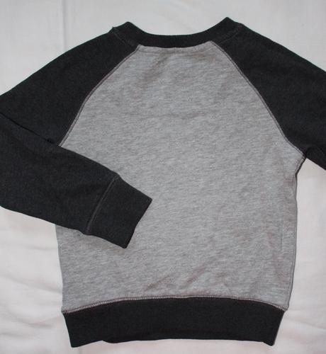 Ar27. mikina se santou 2-3 roky, next,98