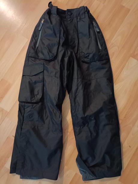 Šusťákové kalhoty, h&m,146