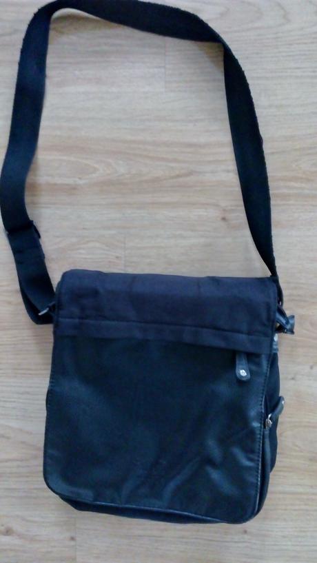 Tašky-kabelky                         4 kusy, 