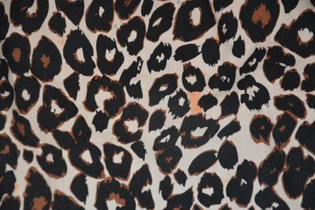 140 146 152 158 slušivé šaty s gepardím vzorem, 152