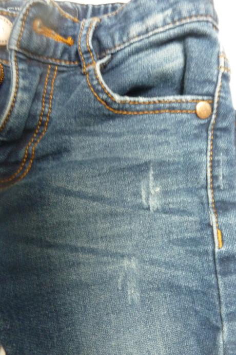 Džíny vel. 110 + svetr vel. 104 next, next,104