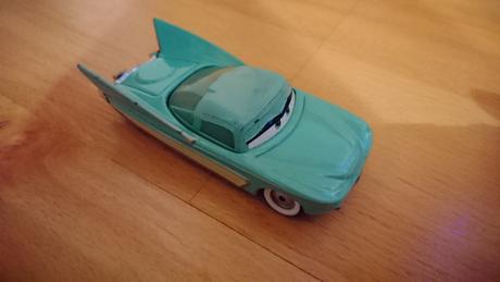 Autíčko flo z rodinného filmu auta,