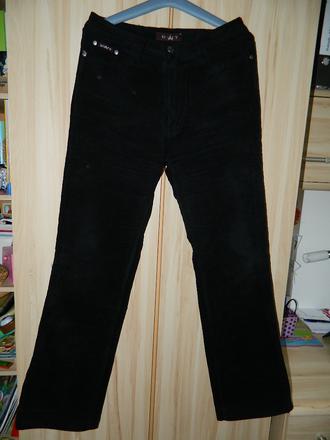 Černé manžestrové kalhoty, 42