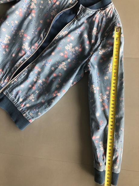 Modrá květovaná veselá bunda 128cm 7let zip, 128