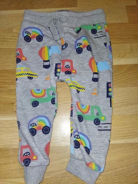 Tepláky s auty 86 next, next,86