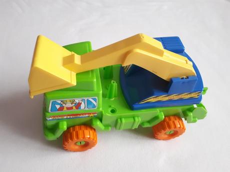 Dětské nákladní auto s lopatou,