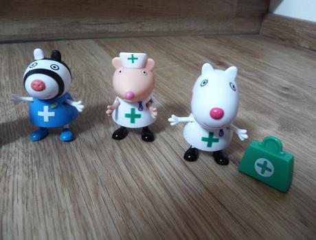 Set figurek peppa pig prasátko peppa nemocnice,