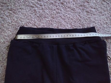 Černé tepláky, 158