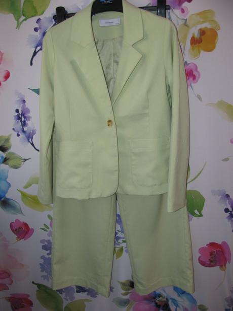 Společenský kalhotový kostým v.152/158, 152