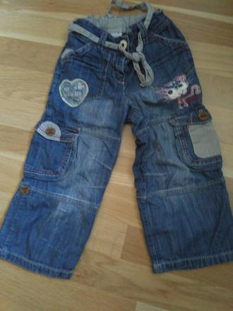 Kapsáčové rifle, džíny s kočkou, next,98