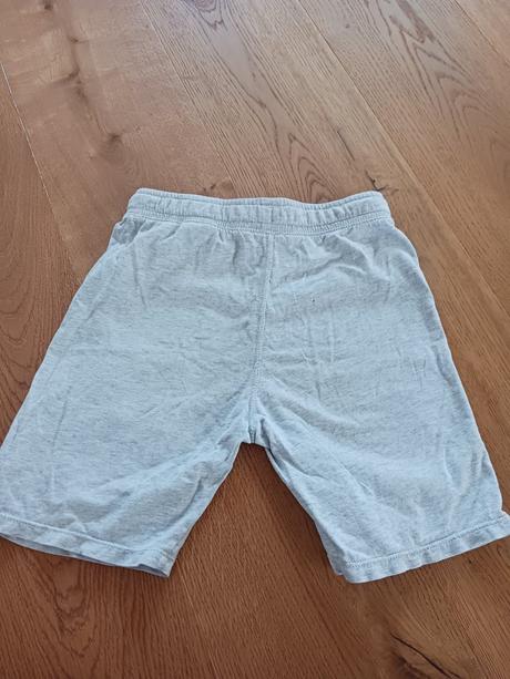 H&m kraťasy č.128, h&m,128