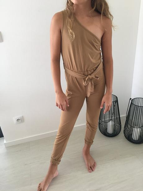 Dívčí letní overal (11 - 12 let), 146