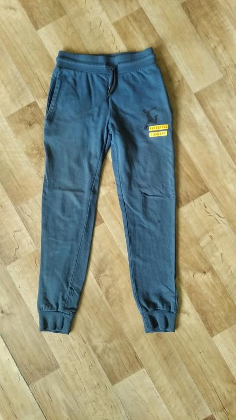 Tepláky, vel.134, 134