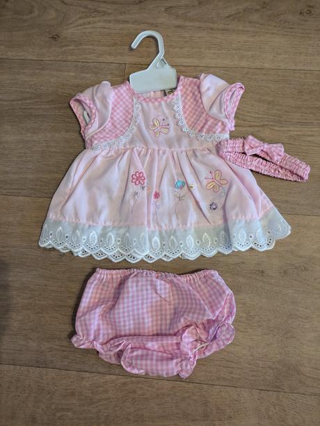 E02 krásné šatičky vel. 0 - 3 měsíce, 62