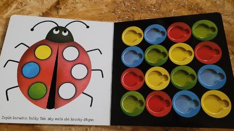 3x kniha (puzzle, vkládání puntíků),