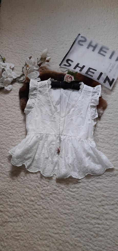 Shein bílá vyšívaná halenka s volánky, m