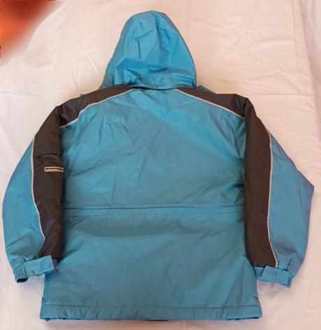 Světle modrá zimní bunda, 176