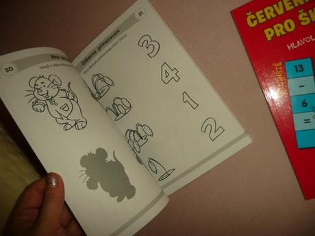 Kniha pro školáky hádanky rébusy křížovky, 