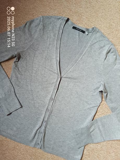 Svetr šedý zn."taifun" vel."38", 38