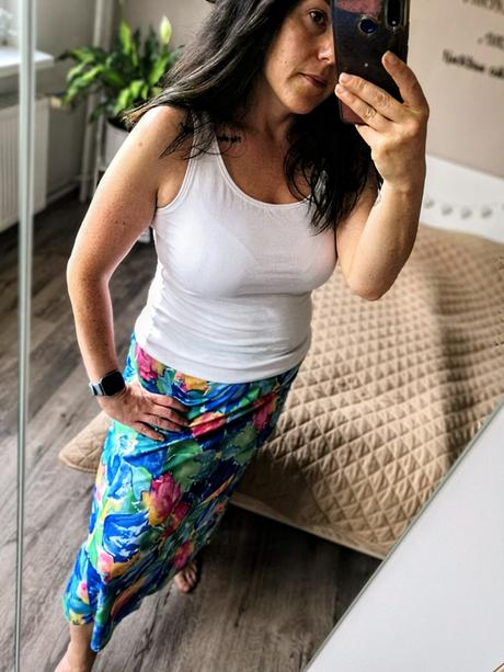 Dámské sukně střih do a vel l 42, l