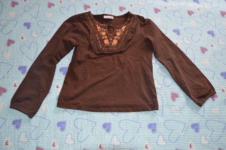 Hnědé triko, tunika s flitry, george,128
