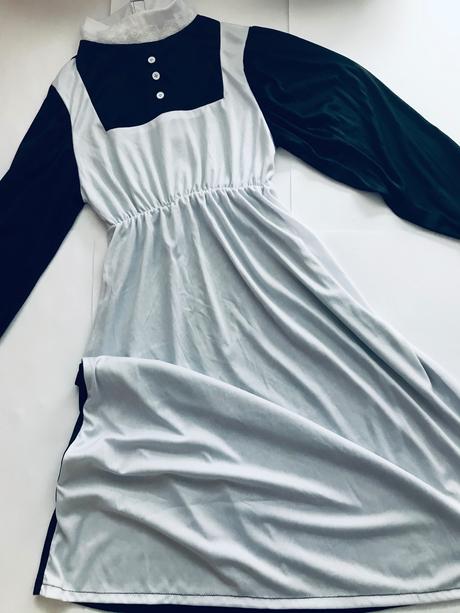 An3/ kostým pokojské - v.cca 12/14 let, 