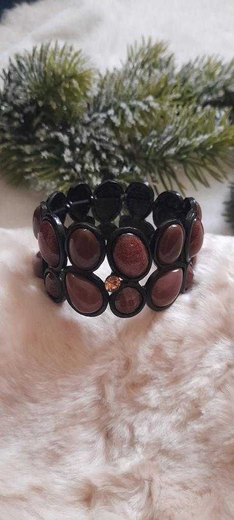 Strečový náramek s kamínky, orsay