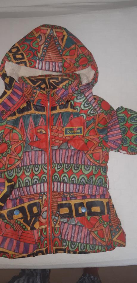 Zimní bunda zn.desiqual vel. 128, desigual,128