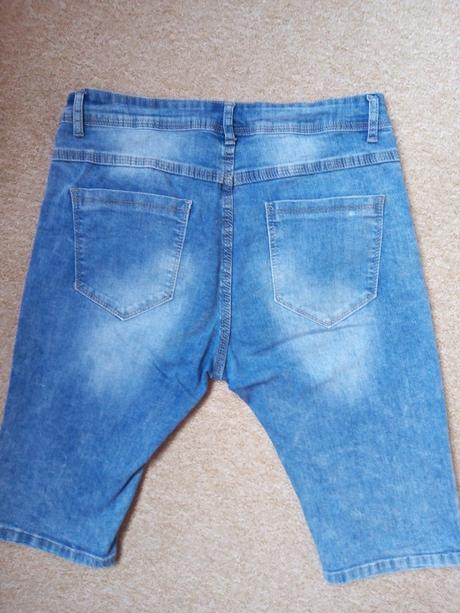 Baggy šortky zn."relaxed fit fashion jeans" vel."2, 26