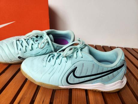 Sálové tenisky sportovní boty nike legend vel. 40, nike,40