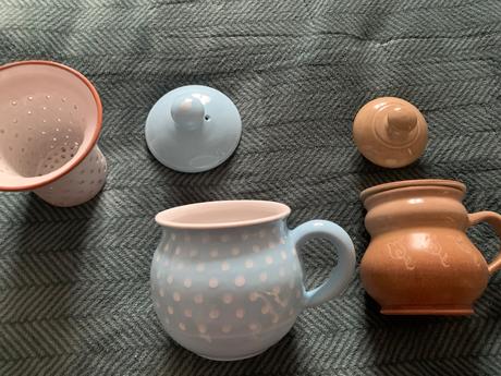 2 keramické hrničky na sypaný čaj, 