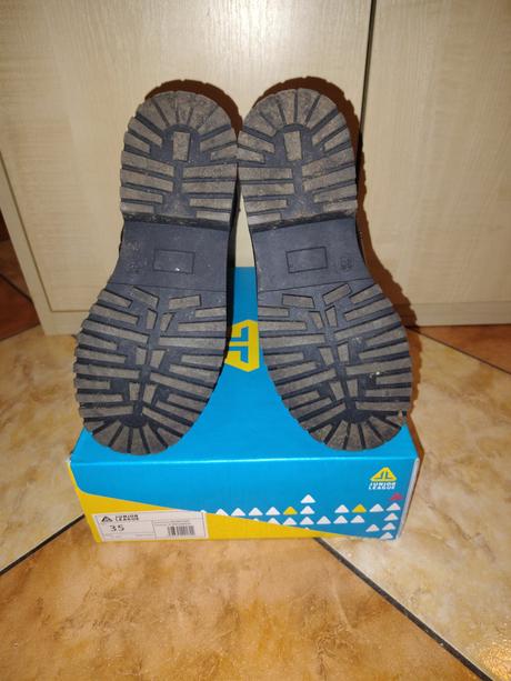 Dívčí zimní černé kozačky 35 top stav, 35