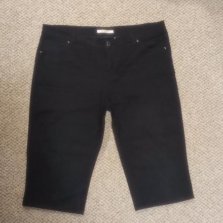 Dámské černé kraťasy po kolena camaieu v. 40, camaieu,40