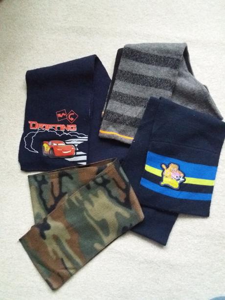 Chlapecké šály ca 3 - 7 let, 