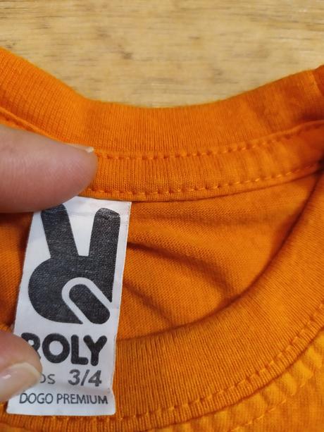 Oranžové tričko, 98